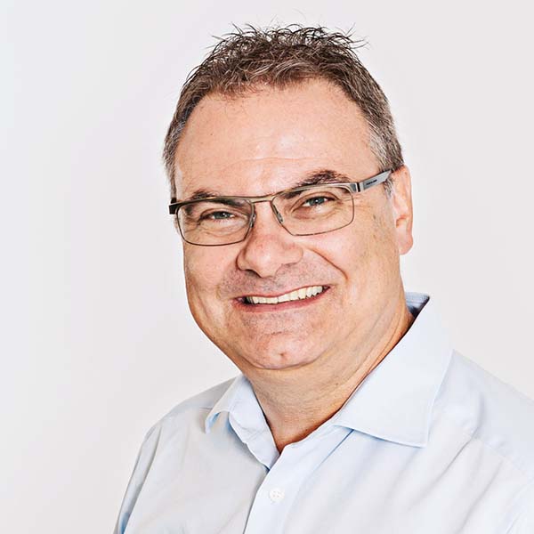 10_Ort_600x600 Portraitfoto von Jürgen Schmidt-Hillebrand